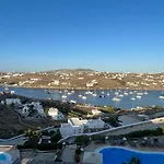 Navy Blue Lägenhet *